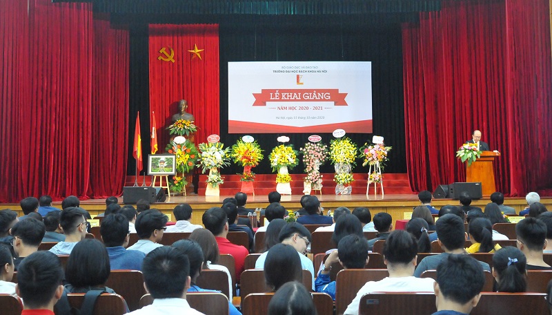 Chủ tịch UBND TP Hà Nội Chu Ngọc Anh dự Lễ khai giảng tại Trường Đại học Bách khoa Hà Nội - Ảnh 2