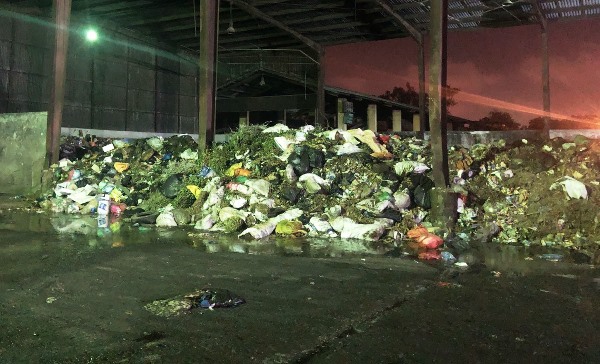 Các trạm trung chuyển, nhà máy xử lý rác được tăng cường phối hợp ngăn chặn tình trạng ùn ứ rác thải - Ảnh 2