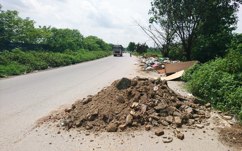 Nhiều tuyến đường tại phường Kiến Hưng tái diễn tình trạng đổ trộm rác thải - Ảnh 7