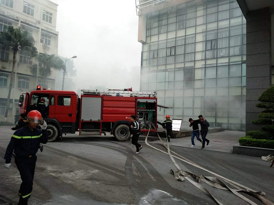 Cháy giả định ở thư viện đang có 700 người, huy động hơn 1.000 chiến sỹ dập lửa, cứu nạn - Ảnh 7