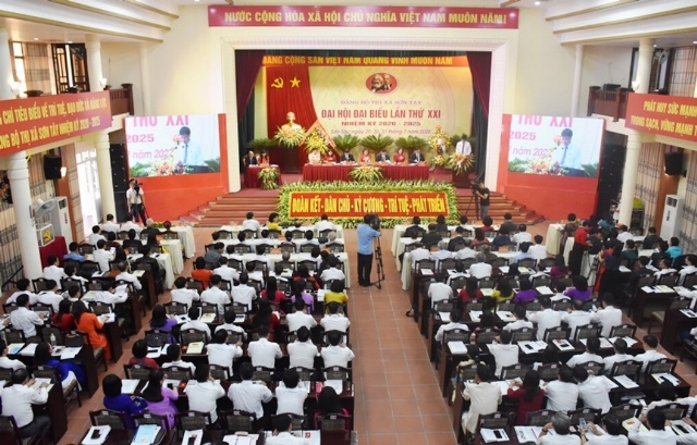 Bà Phạm Thị Thanh Mai tiếp tục được bầu làm Bí thư Thị ủy Sơn Tây - Ảnh 2