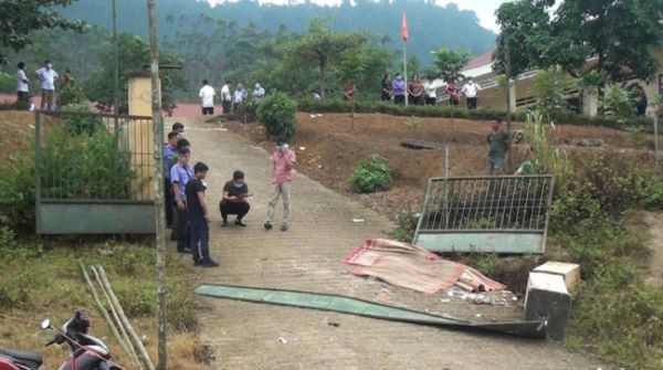 Vụ 3 học sinh tử nạn do cổng trường đổ ở Lào Cai: Bộ GD&ĐT yêu cầu làm rõ trách nhiệm các bên - Ảnh 1