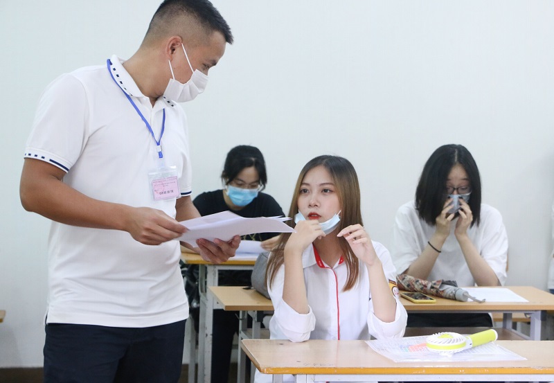Hà Nội dự kiến hoàn thành chấm thi tốt nghiệp THPT 2020 vào ngày 24/8 - Ảnh 1
