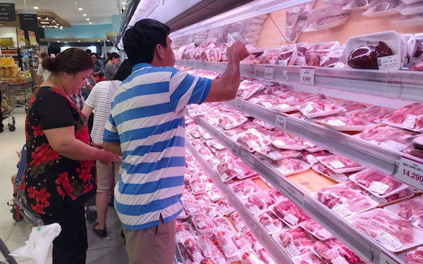 TP Hồ Chí Minh: Giá bán thịt heo bình ổn giảm từ 4.000-5.000 đồng/kg - Ảnh 1