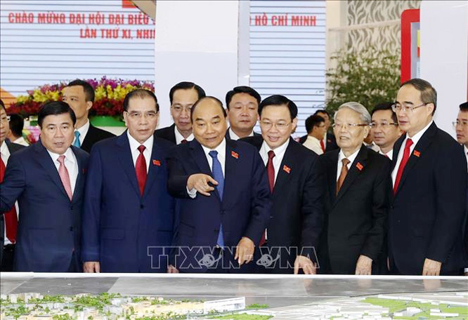 Thủ tướng Nguyễn Xuân Phúc dự, chỉ đạo Đại hội đại biểu Đảng bộ TP Hồ Chí Minh khóa XI - Ảnh 4