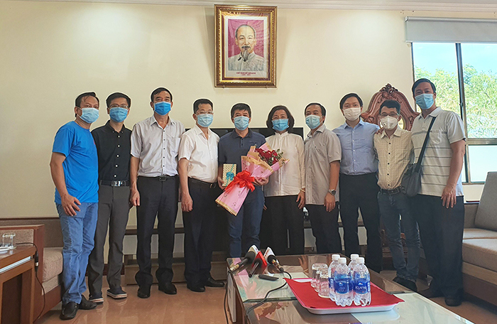 Chủ tịch Đà Nẵng gửi thư cảm ơn các đơn vị y tế hỗ trợ thành phố chống dịch - Ảnh 1