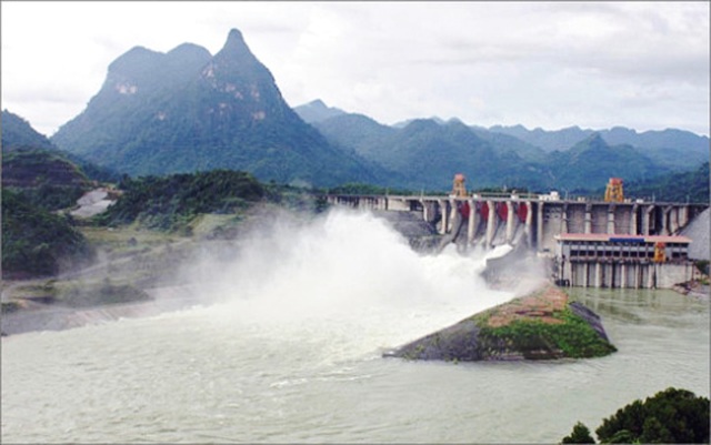 Lưu lượng nước đến lớn, thủy điện Tuyên Quang nguy cơ phải xả lũ - Ảnh 1