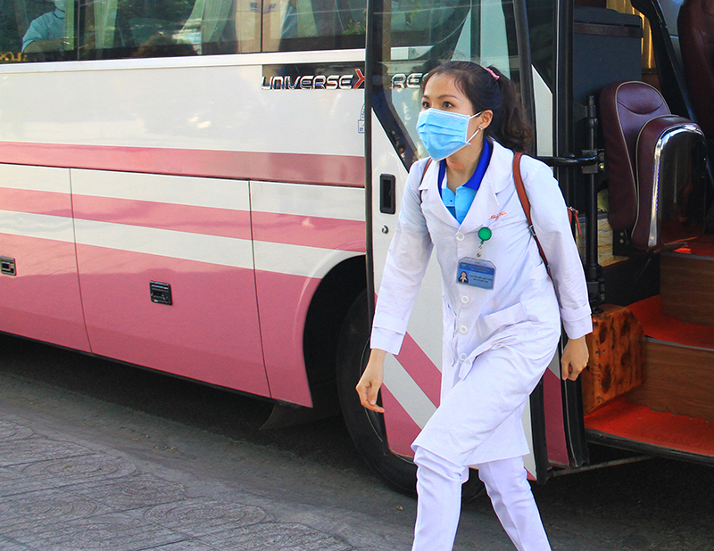 Bác sĩ trẻ tình nguyện đến Đà Nẵng: Hoàn thành sứ mệnh, con sẽ trở về - Ảnh 1