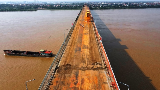 Tiến độ dự án sửa mặt cầu Thăng Long bị ảnh hưởng bởi chuyên gia Trung Quốc chưa có mặt - Ảnh 1