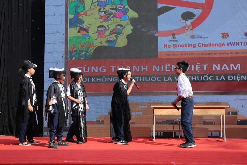 Quận Hoàn Kiếm: Học sinh THCS Nguyễn Du hưởng ứng Ngày Pháp luật Việt Nam - Ảnh 4