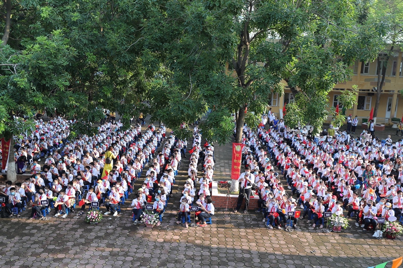 Hà Nội: Hơn 2,1 triệu học sinh bước vào năm học mới 2020-2021 - Ảnh 31