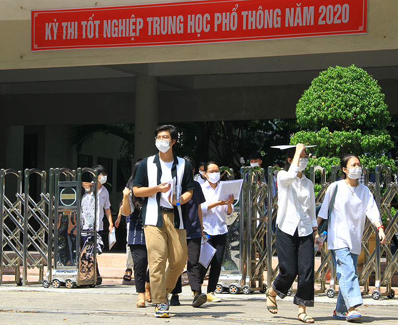 11.000 thí sinh Đà Nẵng hoàn thành môn thi đầu tiên Kỳ thi tốt nghiệp THPT đợt 2 - Ảnh 1