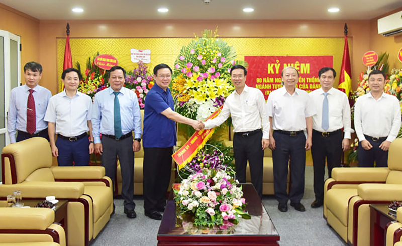 Bí thư Thành ủy Hà Nội Vương Đình Huệ chúc mừng Ngày truyền thống ngành Tuyên  giáo của Đảng - Ảnh 1