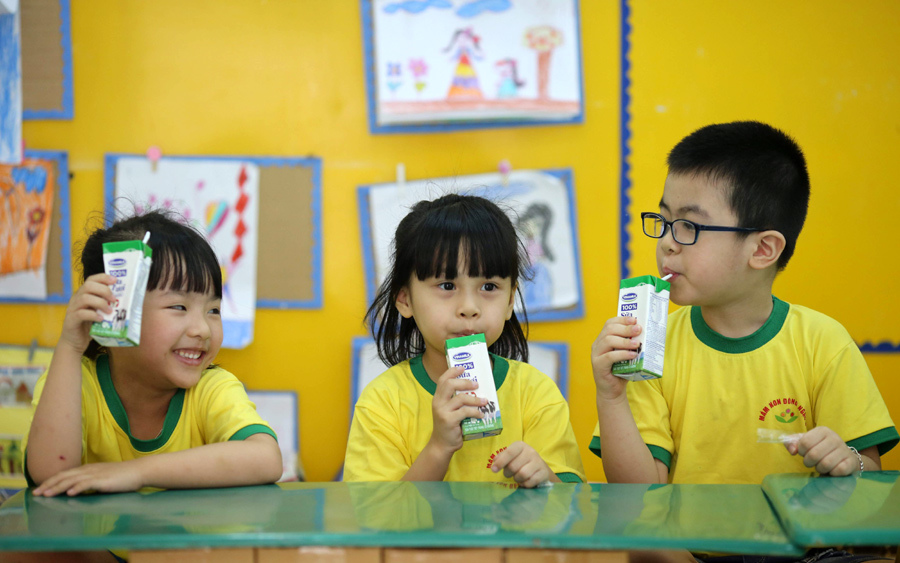 Đảm bảo việc uống sữa học đường đầy đủ cho học sinh khi tựu trường - Ảnh 4