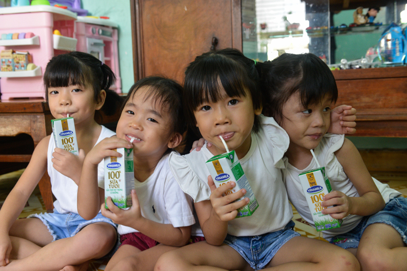 Quỹ sữa vươn cao Việt Nam và Vinamilk tiếp tục hành trình kết nối yêu thương tại TP Hồ Chí Minh - Ảnh 5