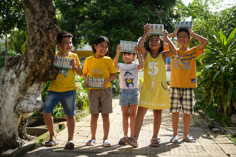 Quỹ sữa vươn cao Việt Nam và Vinamilk tiếp tục hành trình kết nối yêu thương tại TP Hồ Chí Minh - Ảnh 8