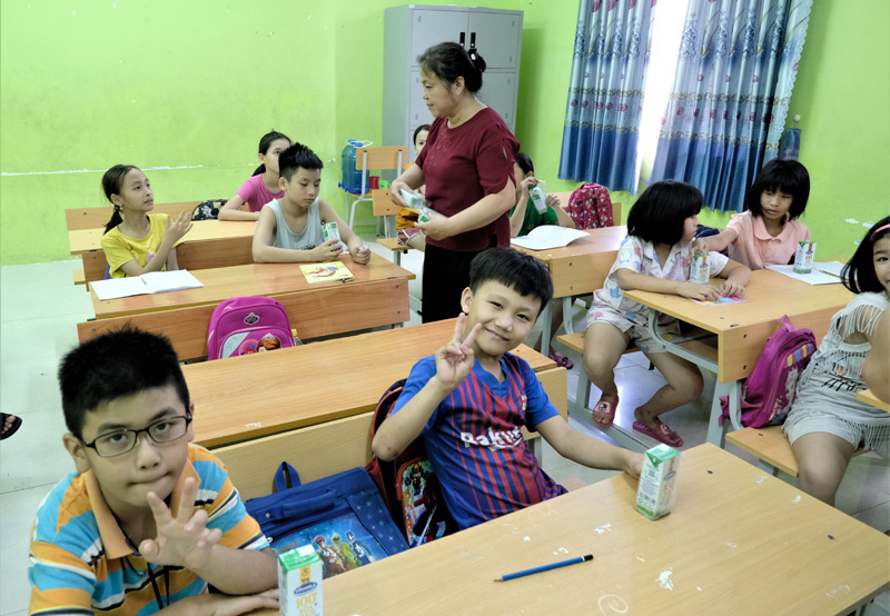Hơn 1.300 trẻ em Hà Nội được chăm sóc dinh dưỡng từ Vinamilk và Quỹ sữa vươn cao Việt Nam - Ảnh 6