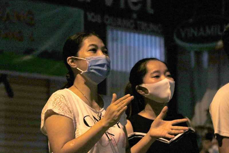Đà Nẵng: Người dân, y bác sĩ vỡ òa giây phút dỡ lệnh phong tỏa - Ảnh 5