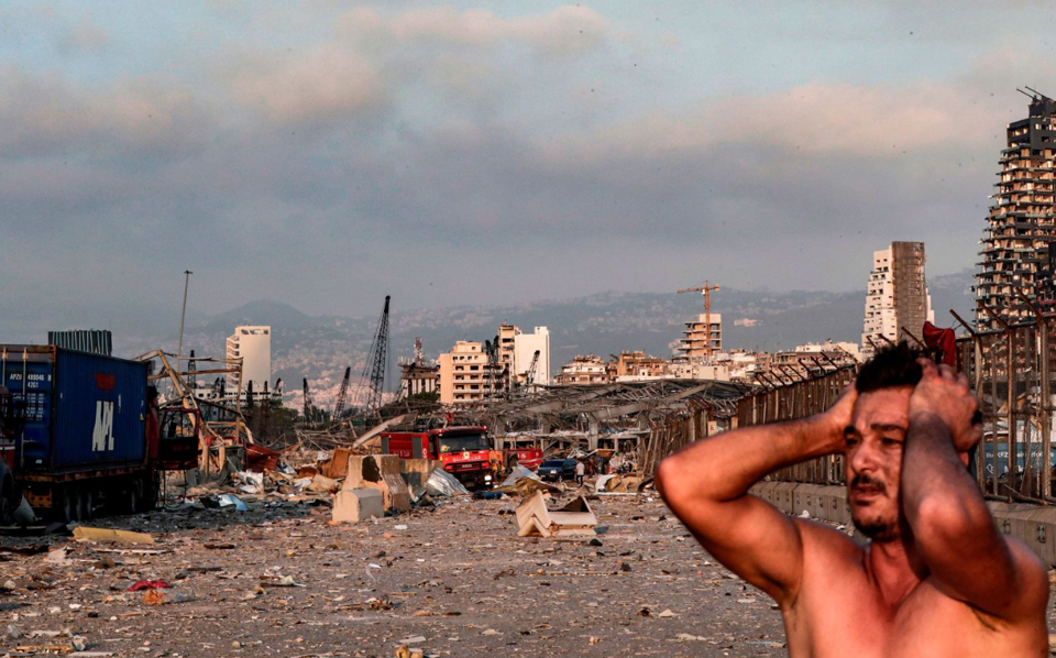 [Ảnh] Cảnh tượng như ngày tận thế sau vụ nổ kinh hoàng ở Beirut, Lebanon - Ảnh 13