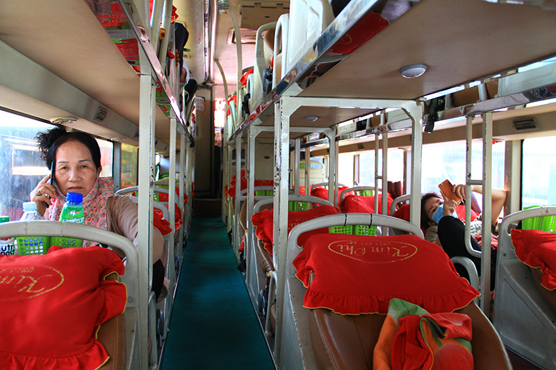 Đà Nẵng ngày đầu vận tải hành khách mở trở lại: Xe vài khách vẫn phải chạy lấy tuyến - Ảnh 4