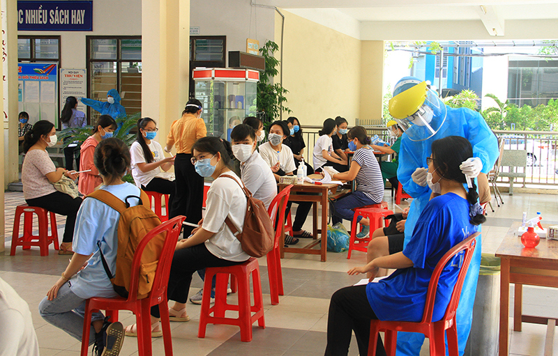 Đà Nẵng xét nghiệm cho gần 11.000 thí sinh thi tốt nghiệp THPT - Ảnh 6