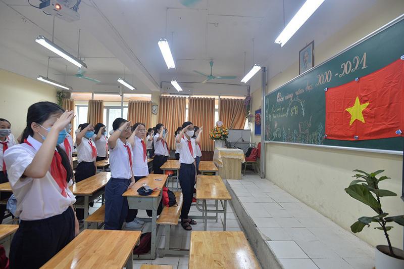 Hà Nội: Hơn 2,1 triệu học sinh bước vào năm học mới 2020-2021 - Ảnh 21