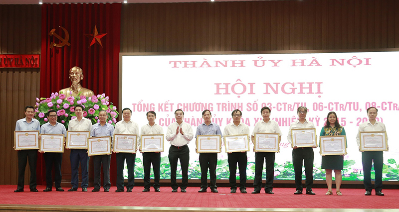 Chủ tịch UBND TP Chu Ngọc Anh: Kinh tế - xã hội của Hà Nội phát triển với nhiều dấu ấn nổi bật - Ảnh 2