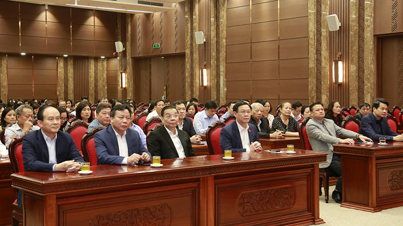 Cơ quan Thành ủy Hà Nội tham gia ủng hộ người dân các tỉnh miền Trung - Ảnh 2