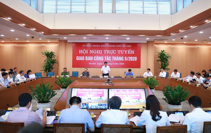 Chủ tịch UBND TP Hà Nội: Rà soát, cắt tỉa cây xanh ở trường học, không để gây nguy hiểm cho học sinh - Ảnh 1