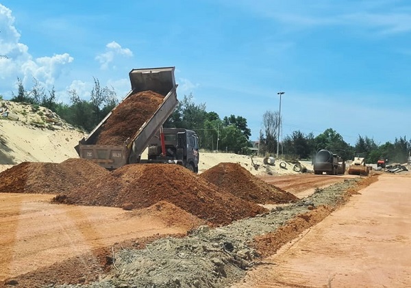 Quảng Bình: Giấy phép hết hạn, doanh nghiệp vẫn ngang nhiên khai thác “lậu” khoáng sản - Ảnh 4