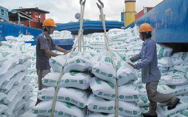 Bộ Công Thương phản bác ý kiến Bộ Tài Chính về xuất khẩu gạo - Ảnh 1