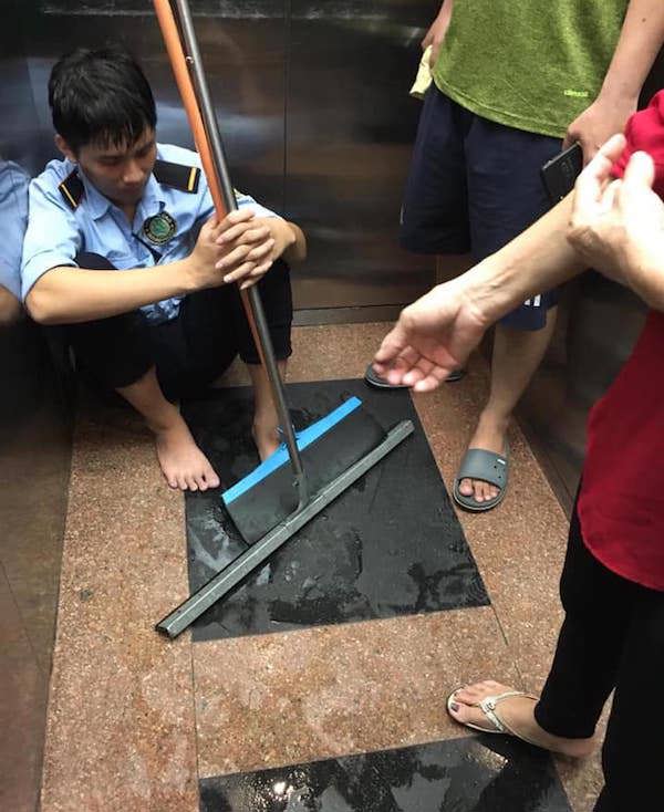 TP Hồ Chí Minh: Tầng 20 chung cư "ngập nước" sau mưa lớn - Ảnh 5