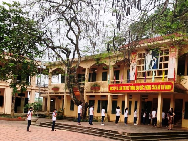 Học sinh thị xã Sơn Tây chính thức trở lại lớp học sau 3 tháng nghỉ chống dịch Covid-19 - Ảnh 10