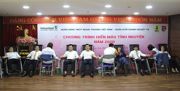 Đảng bộ Vietcombank chi nhánh Thăng Long: Phát triển bền vững, xây dựng cộng đồng - Ảnh 3