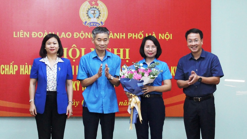 Bà Bùi Huyền Mai được bầu giữ chức Chủ tịch Liên đoàn Lao động TP Hà Nội - Ảnh 2