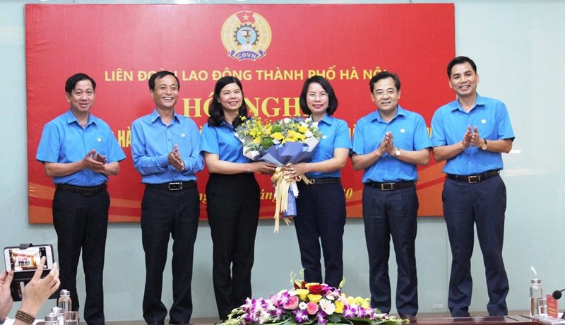 Bà Bùi Huyền Mai được bầu giữ chức Chủ tịch Liên đoàn Lao động TP Hà Nội - Ảnh 3