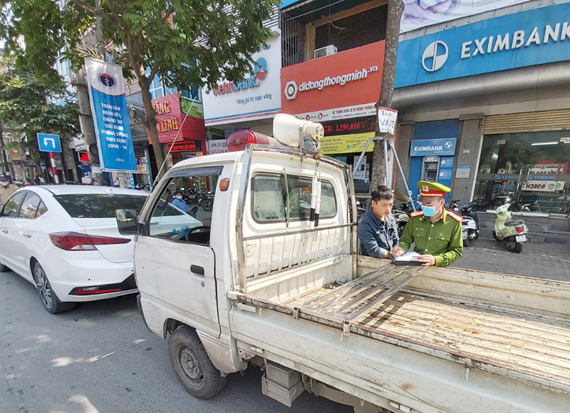 Quận Đống Đa tăng cường các biện pháp bảo đảm phòng dịch trong tình hình mới - Ảnh 2