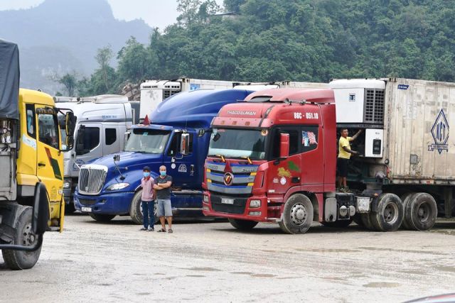 Vẫn còn hơn 2.600 xe hàng ùn ứ tại các cửa khẩu ở Lạng Sơn - Ảnh 2