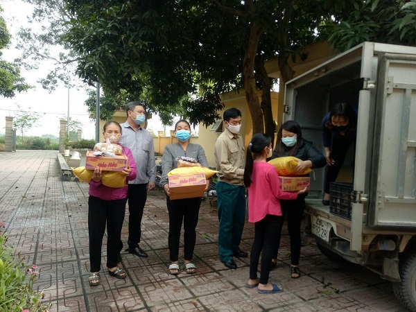 MTTQ huyện Thanh Trì trao quà cho hàng nghìn trường hợp cần hỗ trợ - Ảnh 2