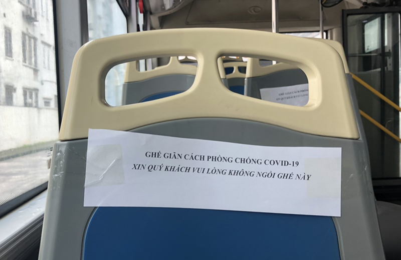 Hà Nội: Xe buýt, xe khách hoạt động trở lại sau khi nới lỏng cách ly xã hội - Ảnh 1