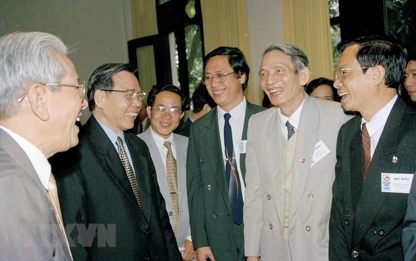 Hình ảnh chặng đường 70 năm thành lập Hội Nhà báo Việt Nam - Ảnh 12