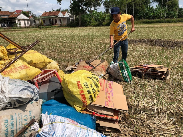 Quảng Ngãi: Anh lượm ve chai trả lại tài sản hơn 200 triệu đồng cho người mất - Ảnh 2