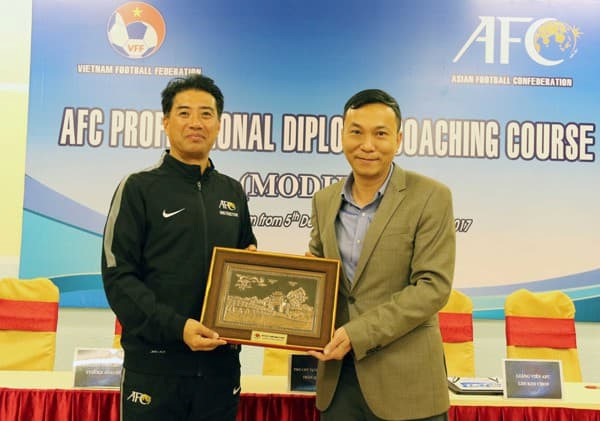VFF tìm được Giám đốc kỹ thuật có kinh nghiệm cho bóng đá Việt Nam - Ảnh 1