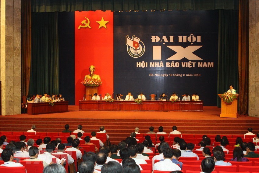 Hình ảnh chặng đường 70 năm thành lập Hội Nhà báo Việt Nam - Ảnh 16