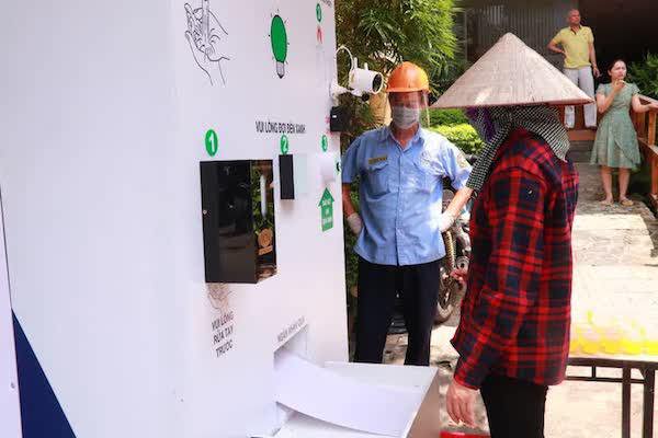TP Hồ Chí Minh: Tiếp nối mô hình “ATM gạo”, máy “ATM cơm” ra đời - Ảnh 1