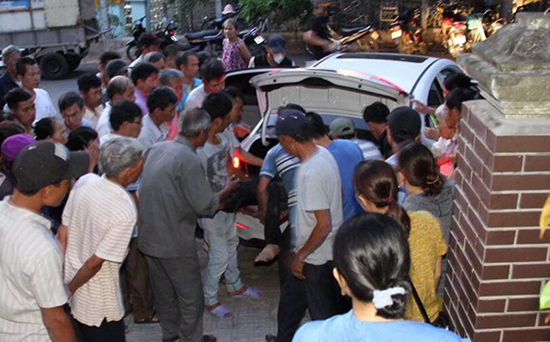 Vụ xe 4 chỗ chở thi thể từ Đà Nẵng ra Huế: Nếu vi phạm có thể truy cứu hình sự - Ảnh 1