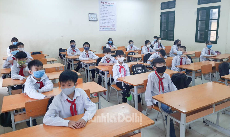 Hình ảnh ấn tượng học sinh Hà Nội trở lại trường sau 3 tháng nghỉ chống dịch Covid-19 - Ảnh 17