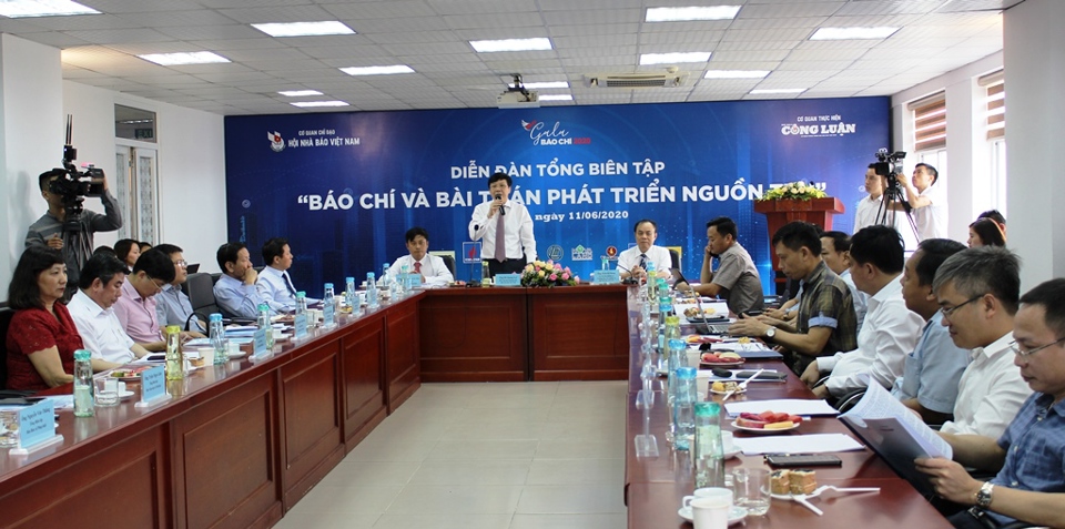 Phát triển bền vững báo chí Việt Nam: Phải đa dạng hóa nguồn thu - Ảnh 1
