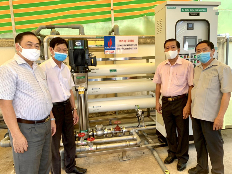 PV GAS trao tặng 2 hệ thống lọc nước cho nhân dân Bến Tre - Ảnh 3