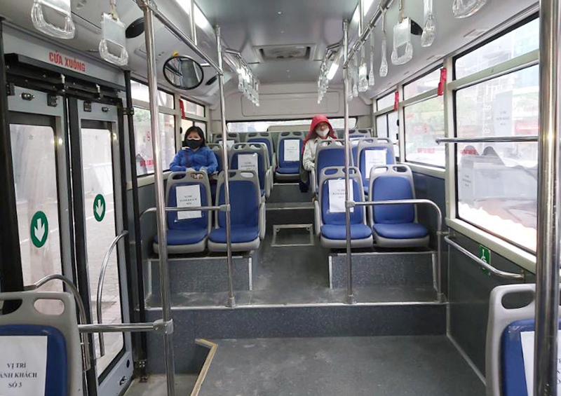Hà Nội: Xe buýt, xe khách hoạt động trở lại sau khi nới lỏng cách ly xã hội 3